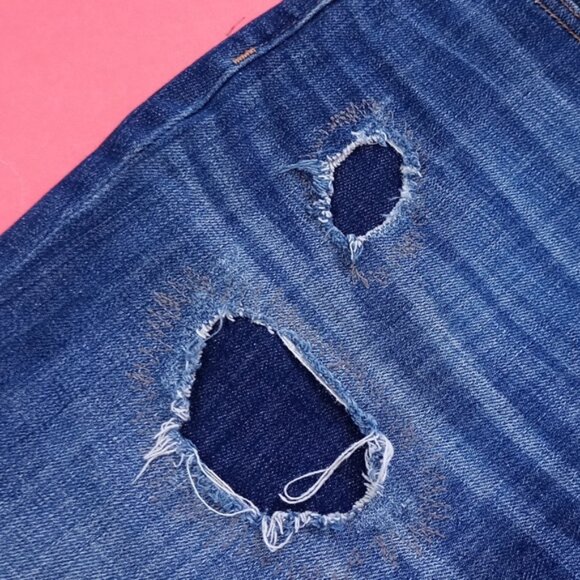 Madewell Distressed Denim Jean Shorts Unisex - Picture 3 of 8